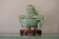 Carved Jade Twin Dragon Handled Tripod Incense Censer (8 of 18) Carved Jade Twin Dragon Handled Tripod Incense Censer (8 of 18)