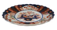 Meiji Period Scallop Edged Imari Plate (3 of 5) Meiji Period Scallop Edged Imari Plate (3 of 5)