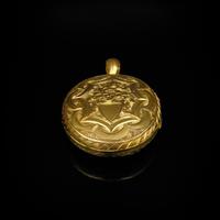 Antique Cross Double Sided Engraved Oval Rolled Gold Photo Locket Pendant (3 of 9) Antique Cross Double Sided Engraved Oval Rolled Gold Photo Locket Pendant (3 of 9)