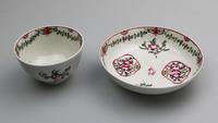 A Pair New Hall Porcelain Tea Bowls & Saucers C.18thc (7 of 8) A Pair New Hall Porcelain Tea Bowls & Saucers C.18thc (7 of 8)