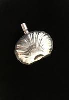 Silver Scent Bottle by Ari D Norman London (2 of 4) Silver Scent Bottle by Ari D Norman London (2 of 4)
