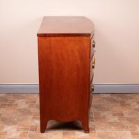 19th Century Mahogany Bow Fronted Chest of Drawers (14 of 15) 19th Century Mahogany Bow Fronted Chest of Drawers (14 of 15)