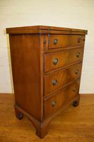 Reprodux bevan funnell flame mahogany bachelors chest (8 of 8) Reprodux bevan funnell flame mahogany bachelors chest (8 of 8)