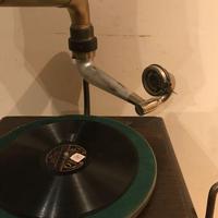 Vintage His Masters Voice Horned Gramophone (3 of 7) Vintage His Masters Voice Horned Gramophone (3 of 7)