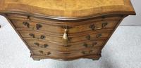 Small Burr Walnut Serpentine Chest of Drawers (10 of 10) Small Burr Walnut Serpentine Chest of Drawers (10 of 10)