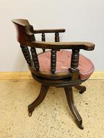 Captains Chair (8 of 9) Captains Chair (8 of 9)