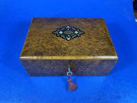French 19th Century Burr Cedar Box. (8 of 14) French 19th Century Burr Cedar Box. (8 of 14)