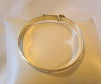 Vintage Sterling Silver Childs Christening Bangle 1977 Expanding Buckle Bracelet Nos (6 of 7) Vintage Sterling Silver Childs Christening Bangle 1977 Expanding Buckle Bracelet Nos (6 of 7)