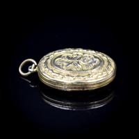 Antique 'IOGT' Rolled Gold Double Sided Engraved Oval Photo Locket Pendant (6 of 9) Antique 'IOGT' Rolled Gold Double Sided Engraved Oval Photo Locket Pendant (6 of 9)
