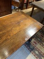 Oak refectory table baluster legs (6 of 7) Oak refectory table baluster legs (6 of 7)