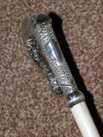 Antique Hallmarked 1887 Repousse Silver Petite Dress Cane With Vacant Cartouche (3 of 10) Antique Hallmarked 1887 Repousse Silver Petite Dress Cane With Vacant Cartouche (3 of 10)