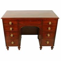 Georgian Mahogany Kneehole Table (2 of 8) Georgian Mahogany Kneehole Table (2 of 8)