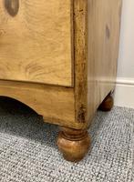 Antique Victorian Pine Chest of Drawers with Key (8 of 15) Antique Victorian Pine Chest of Drawers with Key (8 of 15)