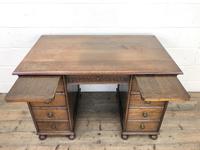 Early 20th Century Oak Kneehole Desk (10 of 14) Early 20th Century Oak Kneehole Desk (10 of 14)