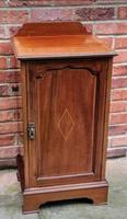 Edwardian Mahogany Wood Inlaid Bedside Cabinet (2 of 7) Edwardian Mahogany Wood Inlaid Bedside Cabinet (2 of 7)