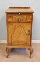 Quality Pair of Burr Walnut Bedside Cabinets (8 of 14) Quality Pair of Burr Walnut Bedside Cabinets (8 of 14)