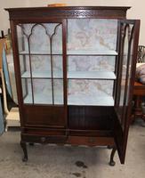 1920s Mahogany 2 Door China Cabinet (2 of 4) 1920s Mahogany 2 Door China Cabinet (2 of 4)