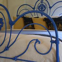 Blue Curly Iron Victorian Antique Bed (4 of 6) Blue Curly Iron Victorian Antique Bed (4 of 6)
