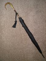 Antique Repousse Gold Plated Umbrella with Black Canopy by Kendall (5 of 16) Antique Repousse Gold Plated Umbrella with Black Canopy by Kendall (5 of 16)