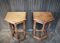 Pair of Turned Oak Bedside Tables (5 of 5) Pair of Turned Oak Bedside Tables (5 of 5)