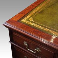 Edwardian mahogany large pedestal desk (11 of 14) Edwardian mahogany large pedestal desk (11 of 14)