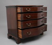 18th Century mahogany serpentine chest of drawers (7 of 9) 18th Century mahogany serpentine chest of drawers (7 of 9)