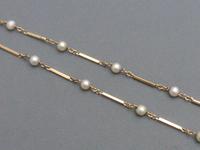 9ct gold and pearl necklace (3 of 5) 9ct gold and pearl necklace (3 of 5)