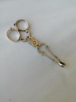 Excellent Pair of 18th Century Silver Sugar Nips (3 of 5) Excellent Pair of 18th Century Silver Sugar Nips (3 of 5)