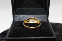 18ct Gold Diamond Ring, size O, weighing 2.2g (6 of 6) 18ct Gold Diamond Ring, size O, weighing 2.2g (6 of 6)