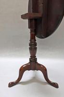 Georgian Figured Mahogany Tilt Top Tripod Table (5 of 7) Georgian Figured Mahogany Tilt Top Tripod Table (5 of 7)
