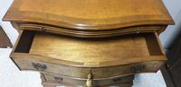 Burr Walnut Serpentine Shaped Chest of Drawers (6 of 9) Burr Walnut Serpentine Shaped Chest of Drawers (6 of 9)