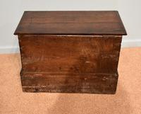 18th Century Welsh Oak Marriage Coffor Bach / Coffer (6 of 8) 18th Century Welsh Oak Marriage Coffor Bach / Coffer (6 of 8)