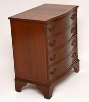 Antique Georgian Style Flame Mahogany Serpentine Chest of Drawers (6 of 9) Antique Georgian Style Flame Mahogany Serpentine Chest of Drawers (6 of 9)