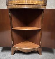 Reproduction Mahogany Corner Cabinet / Corner Cupboard (2 of 8) Reproduction Mahogany Corner Cabinet / Corner Cupboard (2 of 8)