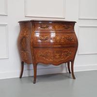 Beautiful Bombe Shaped Italian Commode c.1920 (2 of 9) Beautiful Bombe Shaped Italian Commode c.1920 (2 of 9)