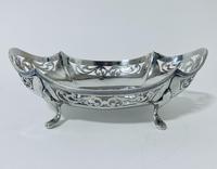 Antique Solid Sterling Silver Bon Bon Dish (2 of 12) Antique Solid Sterling Silver Bon Bon Dish (2 of 12)