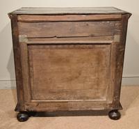 17th Century Oak Chest of Drawers (4 of 5) 17th Century Oak Chest of Drawers (4 of 5)