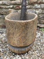 African Pestle Mortar (2 of 6) African Pestle Mortar (2 of 6)