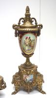 Vintage Sevres Mantel Clock Garniture 8 Day Striking Ormolu Mantel Clock (5 of 14) Vintage Sevres Mantel Clock Garniture 8 Day Striking Ormolu Mantel Clock (5 of 14)