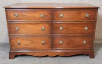 Bevan Funnell Figured Mahogany Chest of Drawers (2 of 9) Bevan Funnell Figured Mahogany Chest of Drawers (2 of 9)
