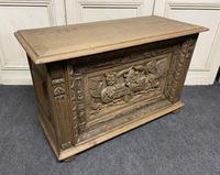 Continental Carved Oak Coffer (12 of 15) Continental Carved Oak Coffer (12 of 15)