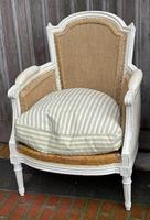 French 3 Piece Bergere Suite (19 of 26) French 3 Piece Bergere Suite (19 of 26)