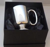 1928 Walker & Hall Hallmarked Solid Silver Christening Mug Tankard Gift Boxed (3 of 9) 1928 Walker & Hall Hallmarked Solid Silver Christening Mug Tankard Gift Boxed (3 of 9)