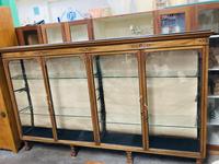 Shop Display Cabinet (8 of 21) Shop Display Cabinet (8 of 21)
