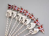 Set 7 Edwardian Silver & Enamel Sailing / Yacht Club Burgee Prize Teaspoons (7 of 14) Set 7 Edwardian Silver & Enamel Sailing / Yacht Club Burgee Prize Teaspoons (7 of 14)