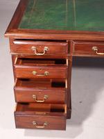 Good Late 19th Century Pedestal Desk with a Triple Inlaid Leather Top (7 of 7) Good Late 19th Century Pedestal Desk with a Triple Inlaid Leather Top (7 of 7)