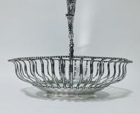 Antique Georgian 18th Century Solid Silver Swing Handle Bread Basket 1774 (11 of 19) Antique Georgian 18th Century Solid Silver Swing Handle Bread Basket 1774 (11 of 19)