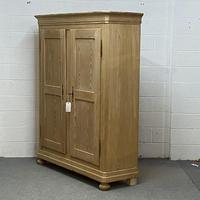 Elegant 19th Century French Wardrobe - Dismantles (4 of 4) Elegant 19th Century French Wardrobe - Dismantles (4 of 4)