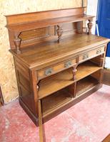 1920s Arts & Craft Style Carved Oak Sideboard with Back (2 of 9) 1920s Arts & Craft Style Carved Oak Sideboard with Back (2 of 9)
