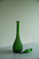 Green Diamond Point Genie Bottle (8 of 8) Green Diamond Point Genie Bottle (8 of 8)
